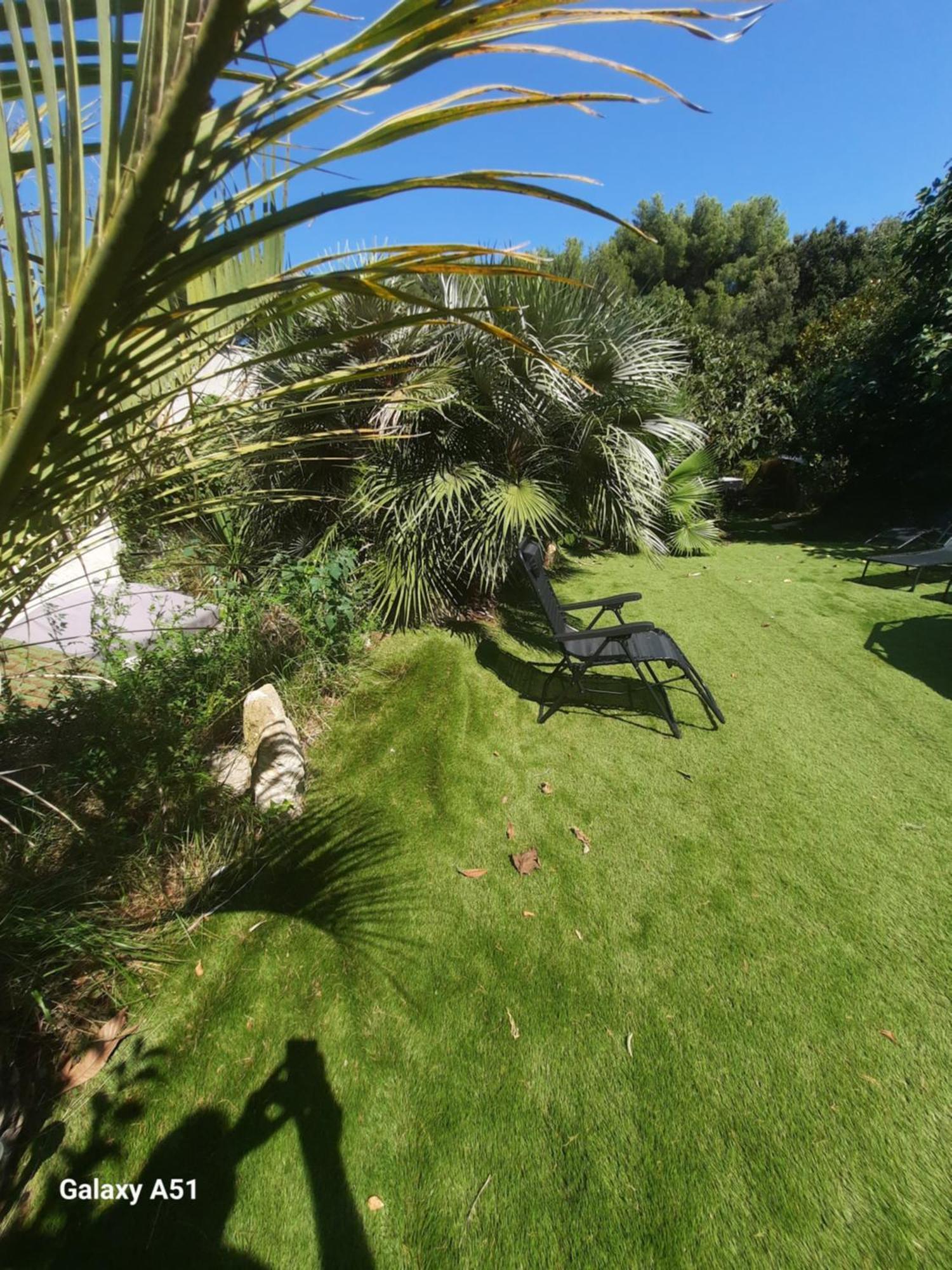La Palmeraie Istres Exterior foto